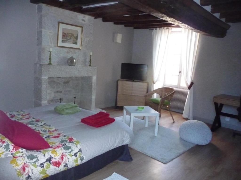 La Maison D'A Cote Bed and Breakfast Alençon Δωμάτιο φωτογραφία